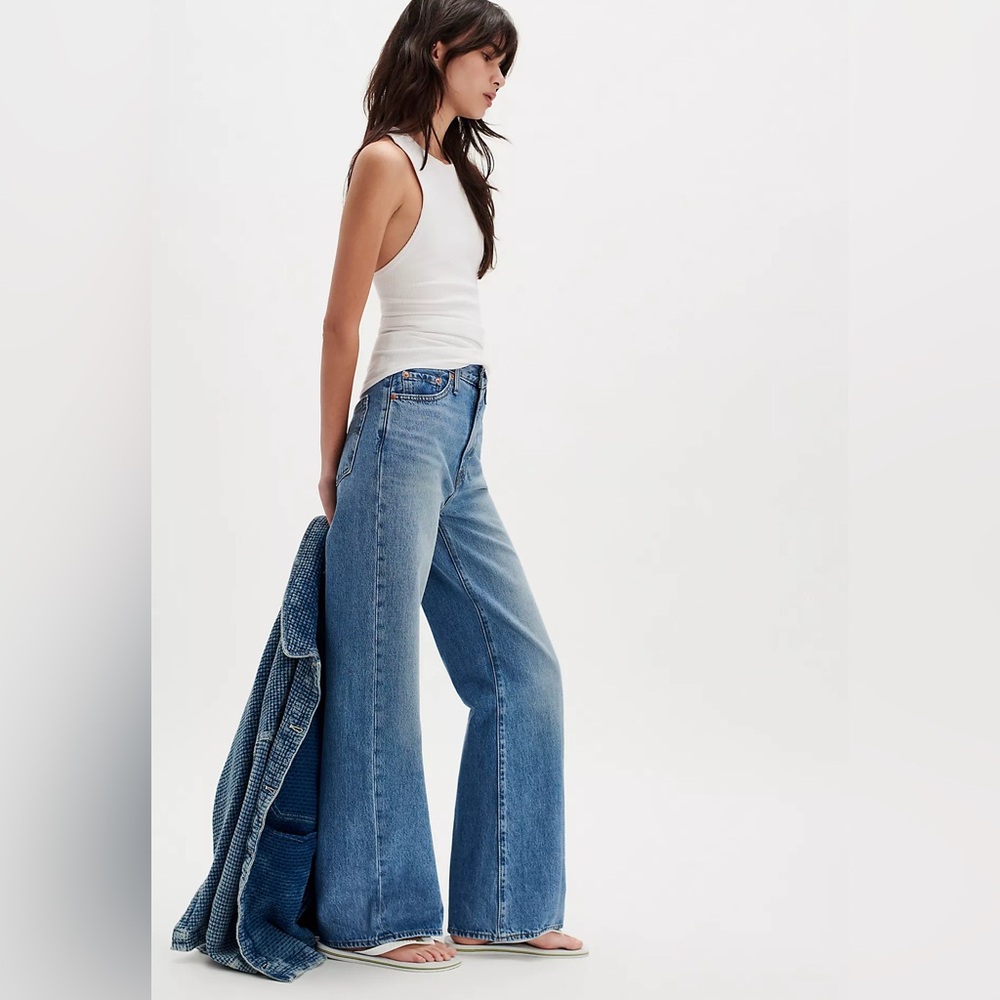 Free People - Levi’s Ribcage Wide Leg Jean
